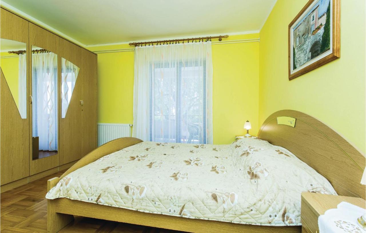 Stunning Apartment In Krk With Kitchen Krk Town Kültér fotó